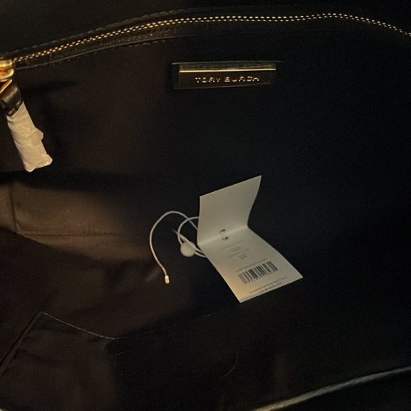 Tory Burch Carson Hobo - Picture 13 of 14